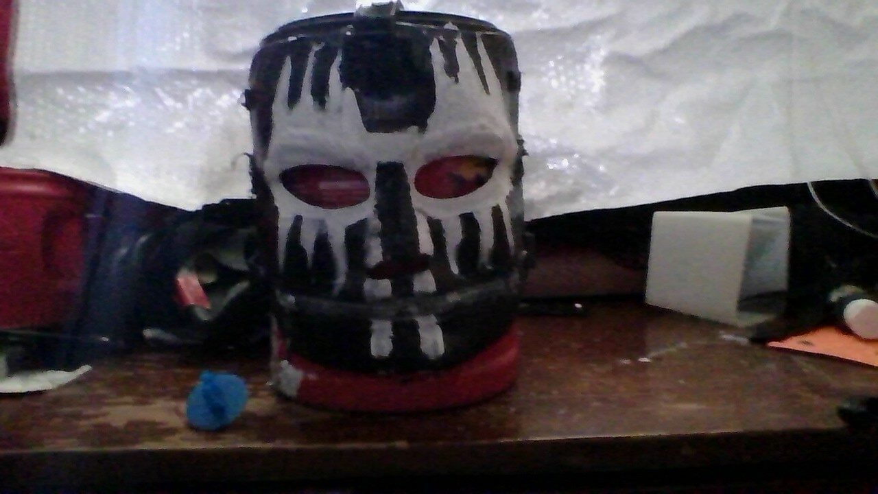 My mask but its an old pic and stillworking on the jaw